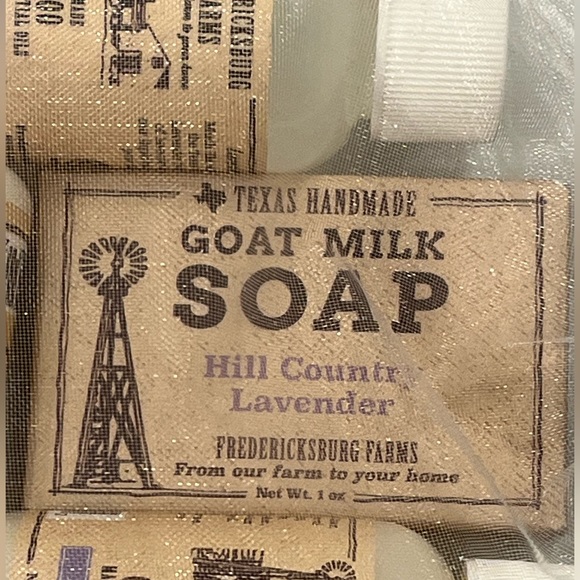 Fredericksburg Farms Lavender Travel Set (Shampoo, Conditioner, Lotion and Soap) - Picture 5 of 5